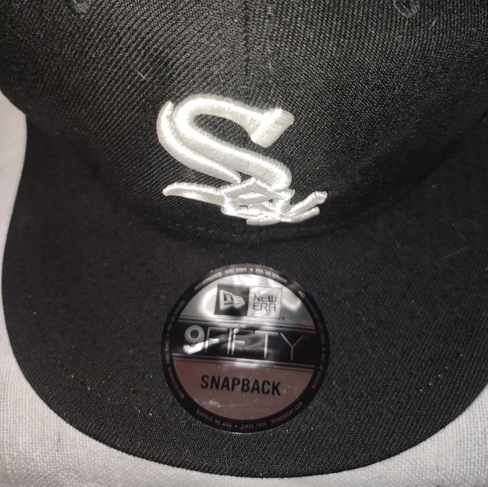 New Era 9Fifty Snapback Chicago White Socks Ball Cap Pre-loved Condition